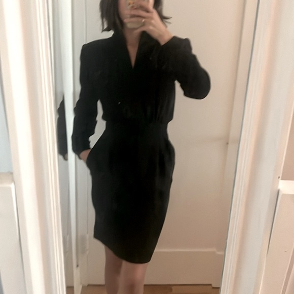Vintage 80s Valentino strong shoulder black dress - Picture 2 of 9